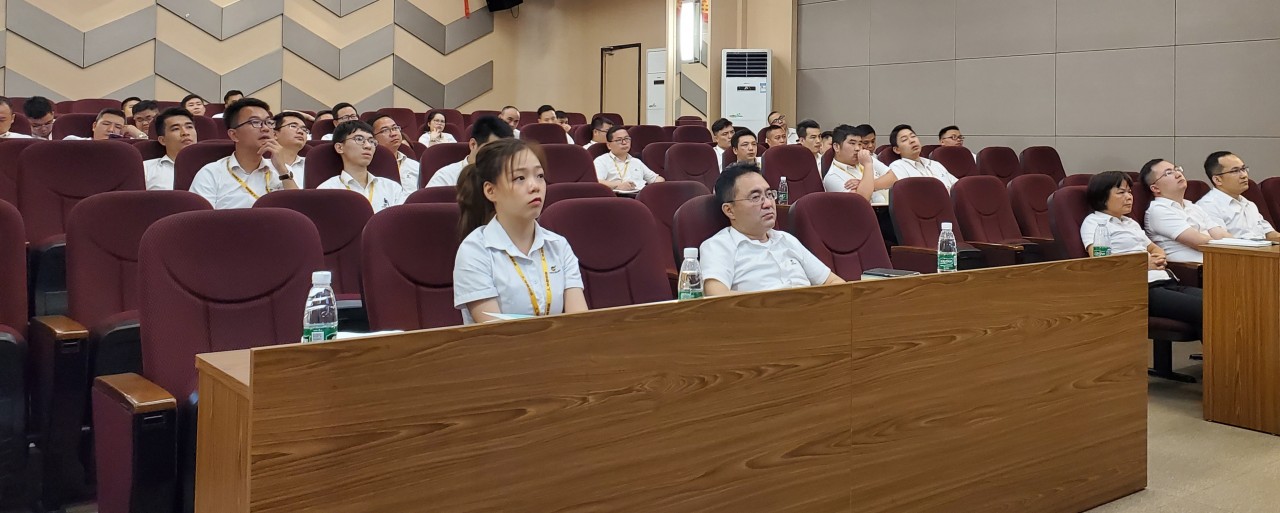 南宫NG28第二期内销培训会：全力销售，，，，伟昌更好，，，，我们更好
